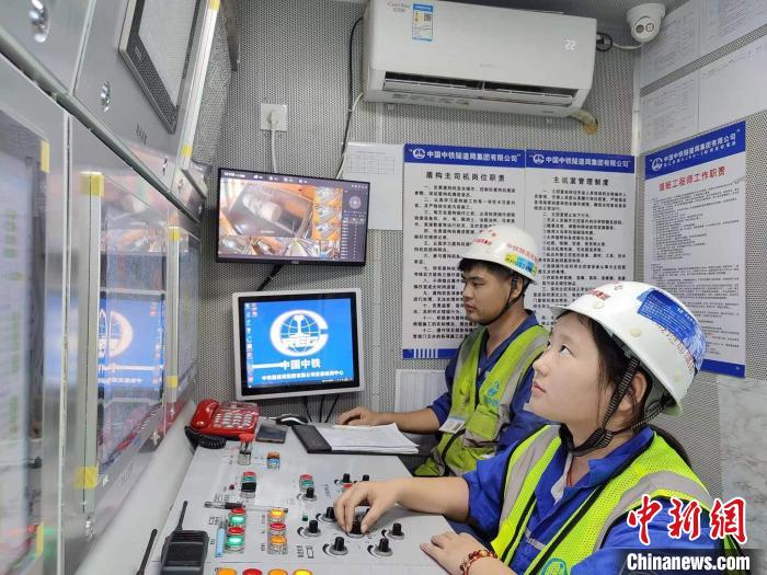 中國最大水壓、最大埋深海底隧道工程建設快速推進