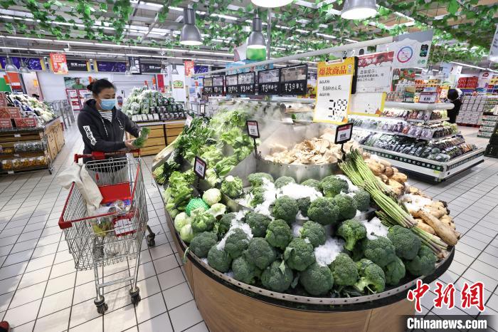 30年間，購(gòu)物方式從“手推車(chē)”到“一鍵購(gòu)”，美特好見(jiàn)證著山西超市經(jīng)濟(jì)的變遷?！?jiān)?攝