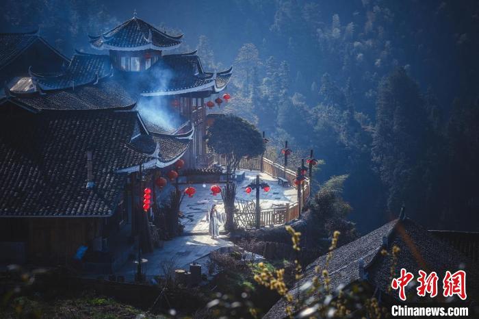 藏于溆浦雁鵝界的古村落?！∷巫娲?攝