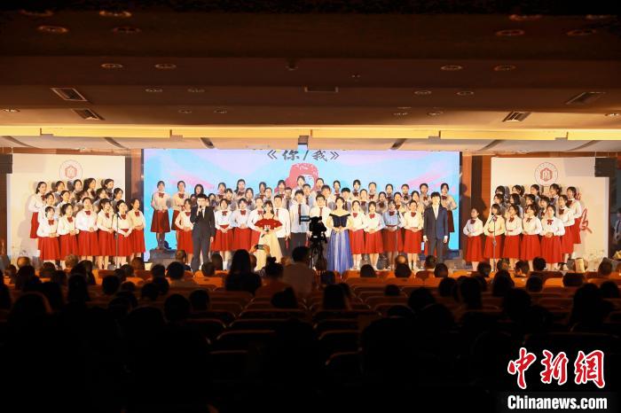 詩歌朗誦會現(xiàn)場?！￠}南師范大學(xué)供圖