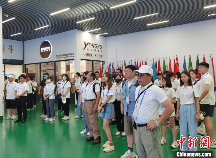 臺灣青年參訪浙江。　鮑夢妮 攝