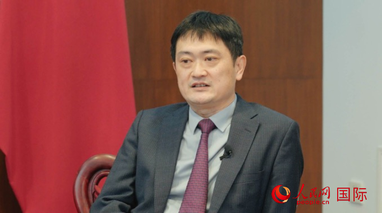 中國(guó)駐阿根廷使館代辦孫怡接受人民網(wǎng)專訪。人民網(wǎng)記者 張若涵攝