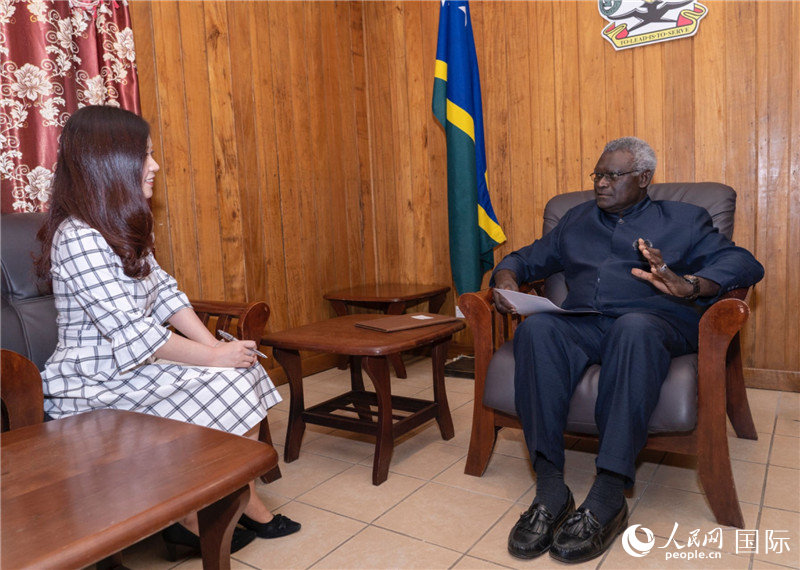 2023年9月14日，所羅門群島總理梅納西·索加瓦雷在首都霍尼亞拉接受人民網(wǎng)記者專訪。人民網(wǎng) 賀吉攝
