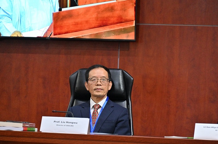 浙江師范大學(xué)非洲研究院院長(zhǎng)劉鴻武作會(huì)議總結(jié)。浙江師范大學(xué)非洲研究院供圖