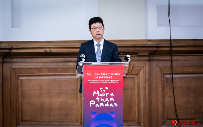 中國駐英國大使館公使趙飛致辭。人民網(wǎng) 郭錦標(biāo)攝