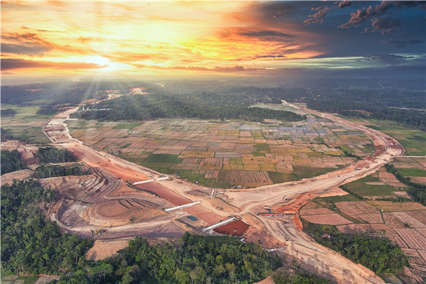 印尼萬丹高速公路項(xiàng)目全景。 中建路橋集團(tuán)供圖