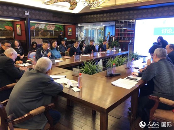 與會(huì)專家學(xué)者就拉美局勢和中拉關(guān)系展開討論。人民網(wǎng)記者 趙健攝