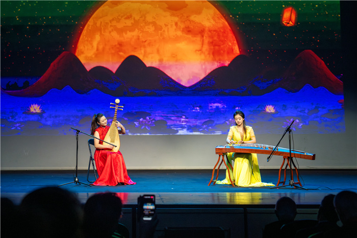  現(xiàn)場(chǎng)表演。中國(guó)駐希臘大使館供圖