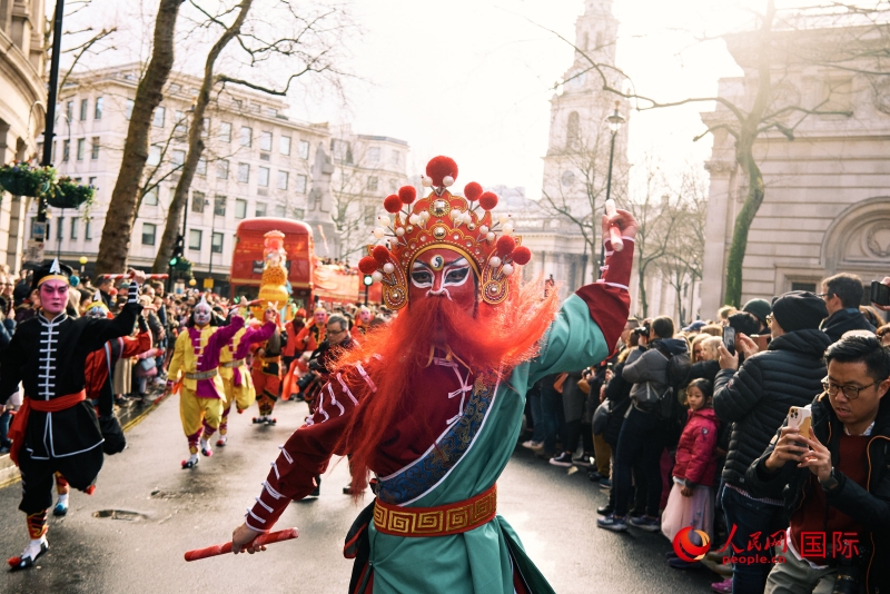 倫敦新春慶典現(xiàn)場。人民網(wǎng) 郭錦標(biāo)、楊浩鵬攝