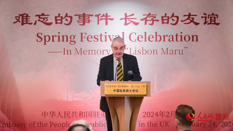 英國(guó)退役少校費(fèi)恩祺致辭。人民網(wǎng) 郭錦標(biāo)攝