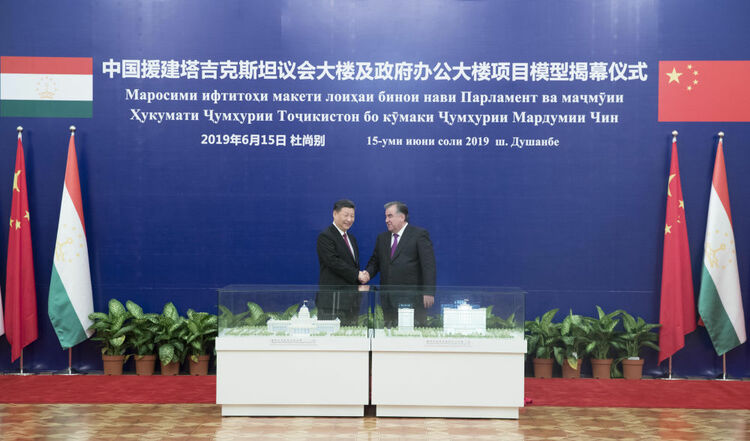 第1視點(diǎn)丨這兩座大樓，見(jiàn)證著中塔友誼