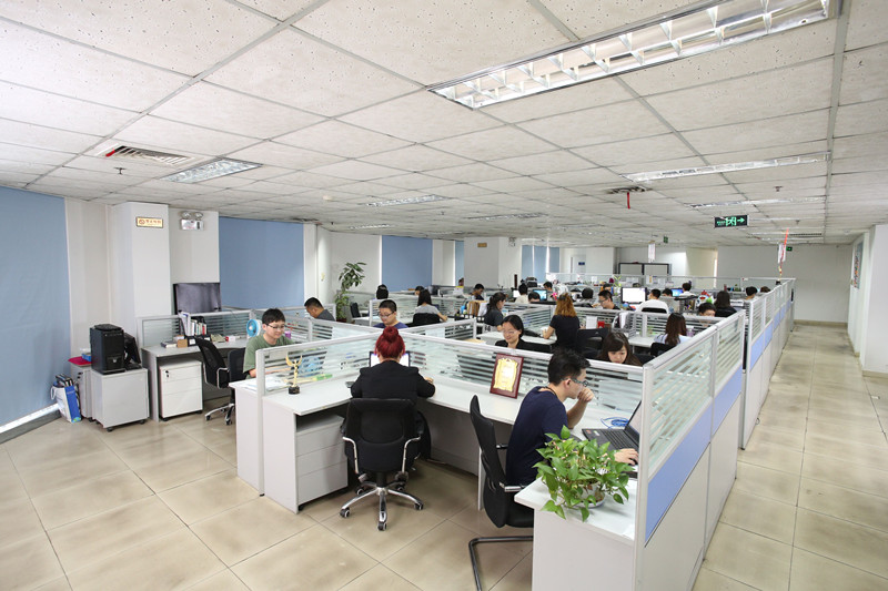 天津國舜信息技術(shù)有限公司研發(fā)團(tuán)隊(duì)由年輕人組成，為企事業(yè)單位和重大活動(dòng)提供網(wǎng)絡(luò)安全技術(shù)保障服務(wù)。河?xùn)|區(qū)供圖