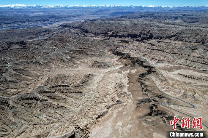4月5日，西藏阿里札達(dá)土林。(無人機照片) 李林 攝