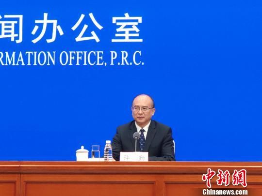 河北省委副書(shū)記、省長(zhǎng)許勤答記者問(wèn)　郭超凱　攝