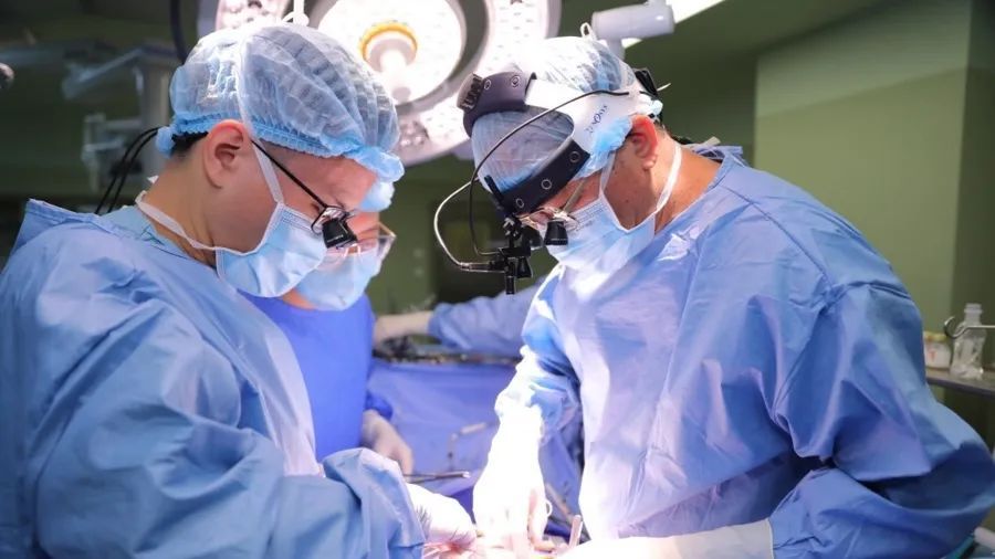 17歲少年咳嗽發(fā)熱15天，找不到感染原因！一查心臟更嚇人！上海醫(yī)生出手→