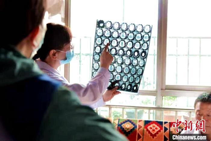 北京大學(xué)援藏醫(yī)療隊(duì)走進(jìn)拉薩社區(qū)開展義診活動