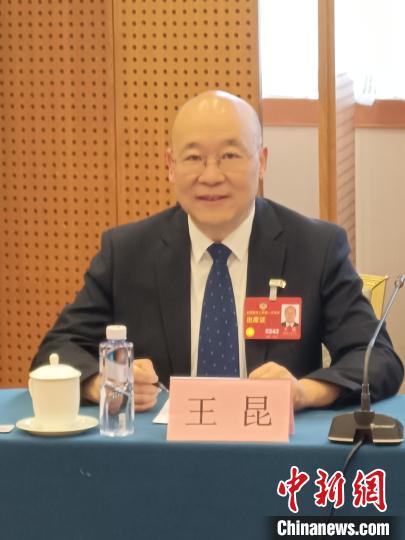 圖為全國政協(xié)委員，農(nóng)工黨青海省委會主委王昆。　受訪者供圖