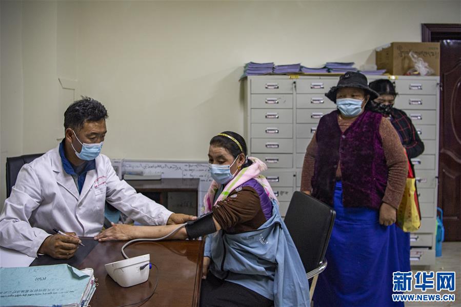 （新華全媒頭條·走向我們的小康生活·圖文互動(dòng)）（6）扎西德勒，我們的新家園——西藏易地扶貧搬遷搬出幸福美好新生活