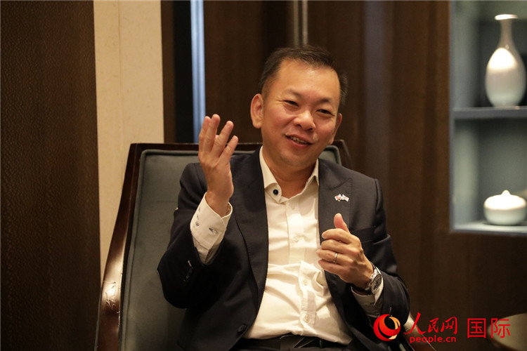馬來西亞種植及原產(chǎn)業(yè)副部長陳泓縑接受人民網(wǎng)專訪。人民網(wǎng) 王婧攝