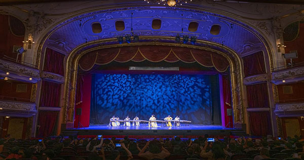 2024匈牙利青少年國際音樂會節(jié)目《戰(zhàn)臺風》表演舞臺現(xiàn)場。兒促會藝教委供圖