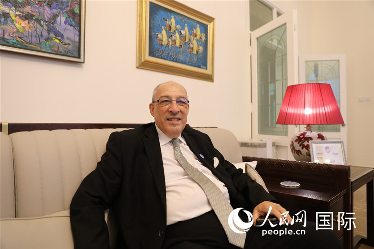 9月6日，摩洛哥駐華大使阿卜杜勒卡迪爾·安薩里接受人民網(wǎng)記者采訪。人民網(wǎng)記者 翟轉(zhuǎn)麗攝