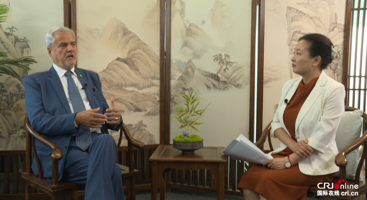 羅馬尼亞前總理訥斯塔塞：中國九三閱兵是當(dāng)代人的一堂團(tuán)結(jié)必修課_fororder_2