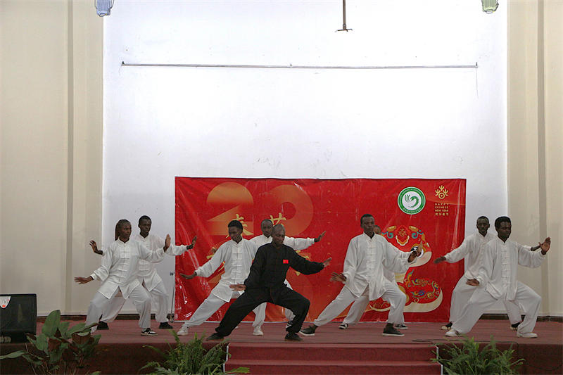 卡巴拉克大學(xué)春節(jié)體驗(yàn)活動(dòng)。埃格頓大學(xué)孔子學(xué)院供圖