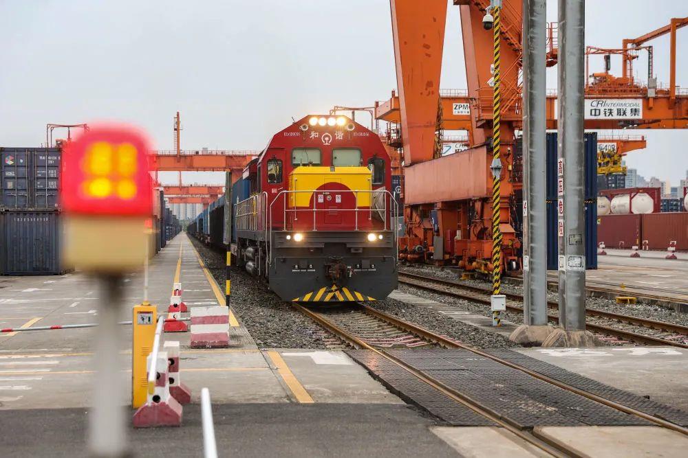 時(shí)政微觀察丨再次考察西部陸海新通道，總書記提出新要求