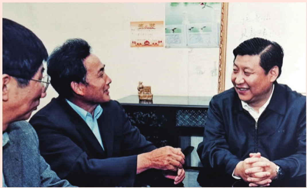 2003年4月24日，時任浙江省委書記習(xí)近平在浙江下姜村調(diào)研。