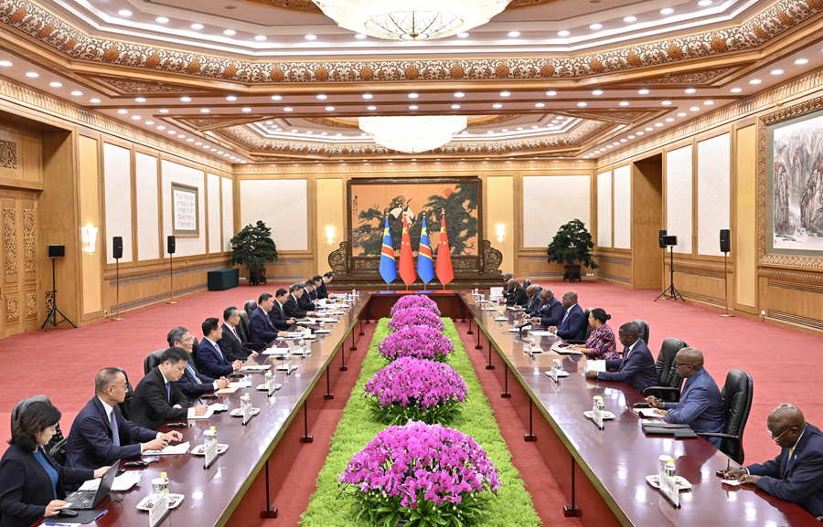 9月2日上午，國家主席習(xí)近平在北京人民大會堂會見來華出席中非合作論壇北京峰會的剛果（金）總統(tǒng)齊塞克迪。