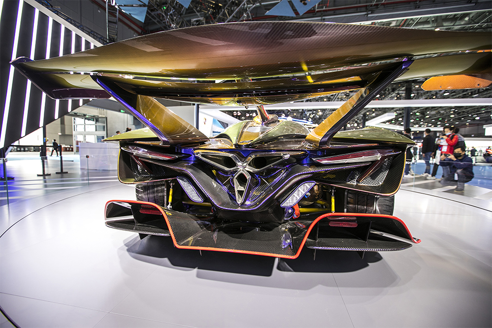 2020年11月5日，上海，來自德國的全球首款全碳纖維跑車亮相進博會。該車總重量只有1250KG。