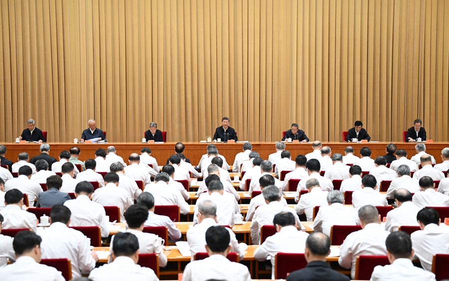 7月14日至15日，中央城市工作會(huì)議在北京舉行。中共中央總書記、國家主席、中央軍委主席習(xí)近平出席會(huì)議并發(fā)表重要講話。中共中央政治局常委李強(qiáng)、趙樂際、王滬寧、蔡奇、丁薛祥、李希出席會(huì)議。