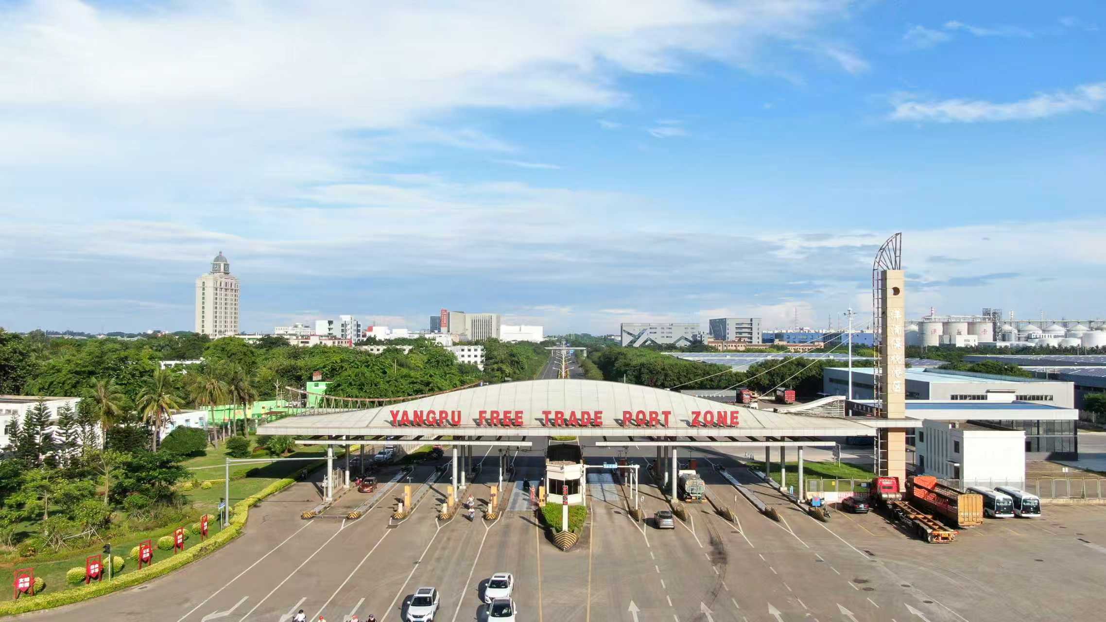 洋浦保稅港區(qū)。人民網(wǎng)記者 符武平攝