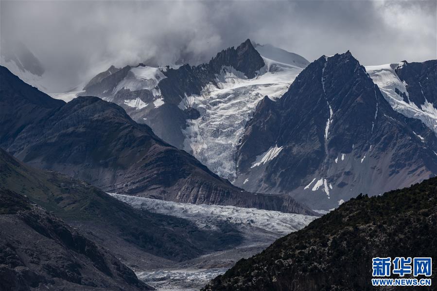 (新華視界)(1)壯美的來(lái)古冰川