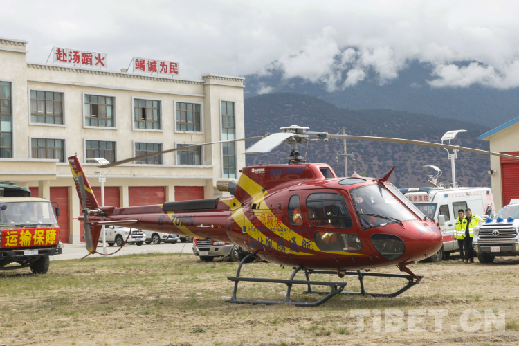 聯(lián)勤聯(lián)動保障直升機.jpg 聯(lián)勤聯(lián)動保障直升機.jpg