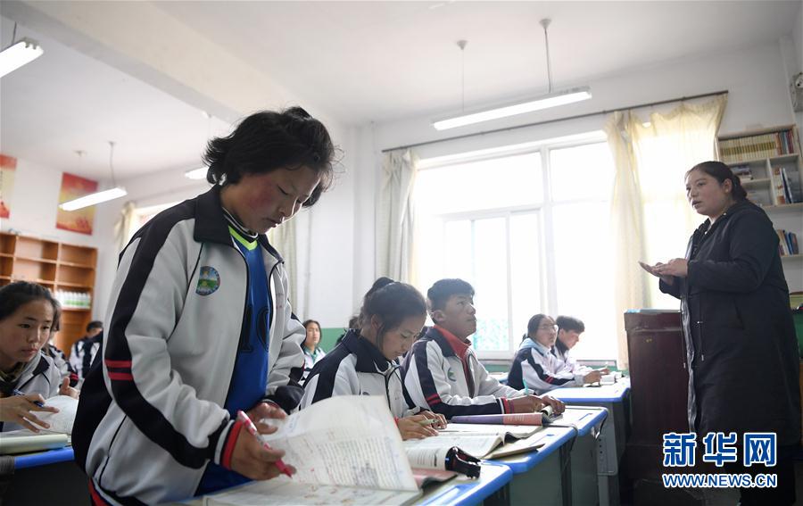 （體育·專題）（22）足球——踢球吧！草原女孩