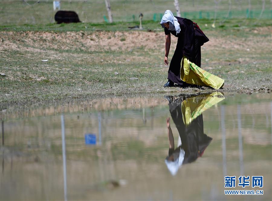 （走向我們的小康生活）（4）青?，敹啵狐S河源的幸福村