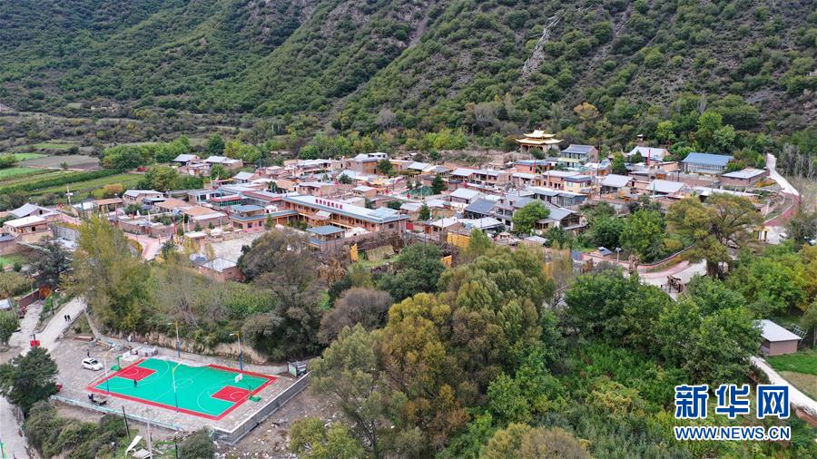 （全面建成小康社會“百城千縣萬村調研行”）（2）甘肅甘南：全域旅游助小康村加速發(fā)展