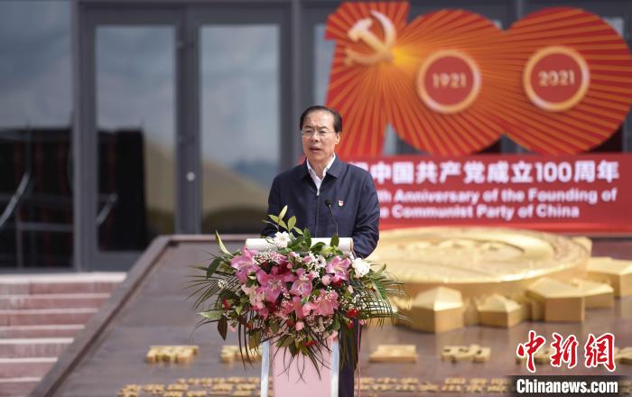 圖為中共青海省委常委、秘書長于叢樂致辭?！￡愇哪?攝