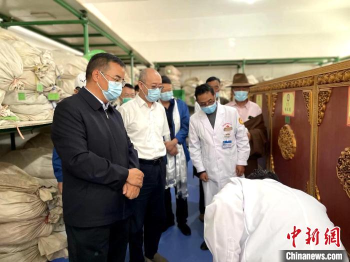 青海：“花式”取經(jīng)，傳承應(yīng)用多項(xiàng)中藏醫(yī)適宜技術(shù)