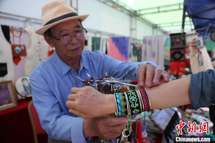 青海格爾木：保護(hù)挖掘、活態(tài)傳承45項(xiàng)非遺