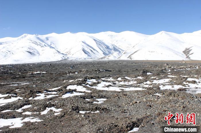 2019年10月冰體融化后遺留下的碎屑物。中科院青藏高原所 供圖