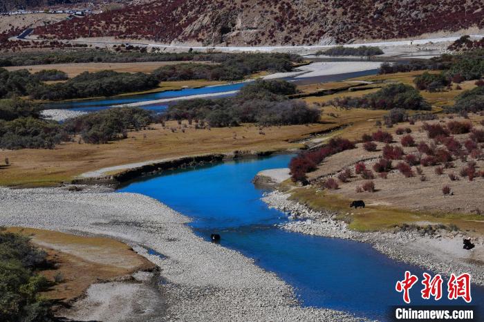 資料圖為拉薩市墨竹工卡縣境內的美景?！∝暩聛硭?攝