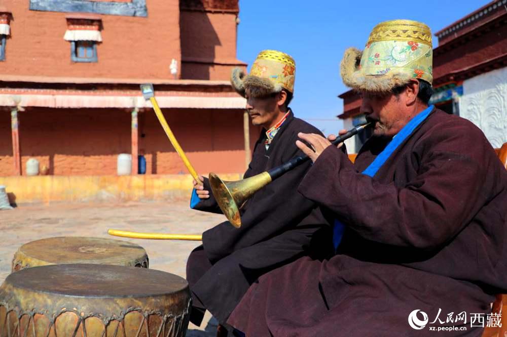 “宣”舞配樂(lè)師。人民網(wǎng) 李海霞