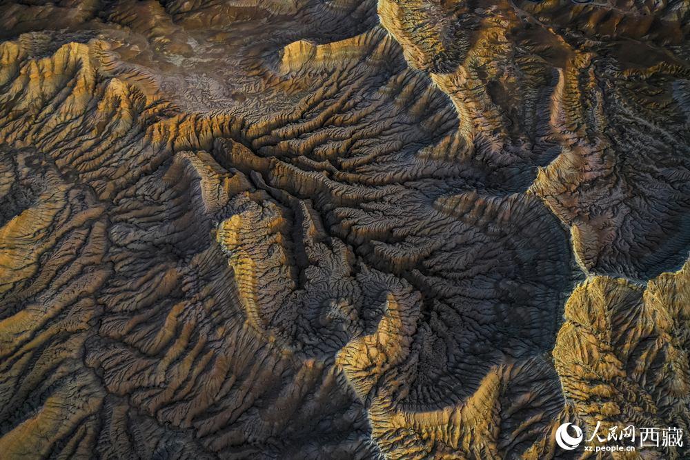 俯瞰土林。貢覺群培攝