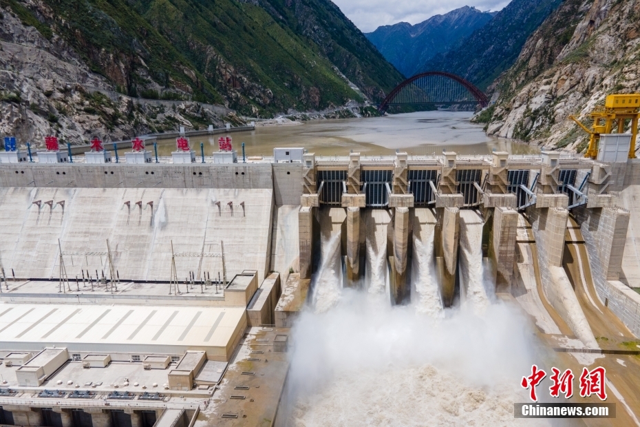 資料圖為2021年8月7日，西藏山南雅魯藏布江上的藏木水電站。（無人機畫面） <a target='_blank' href='/'><p  align=