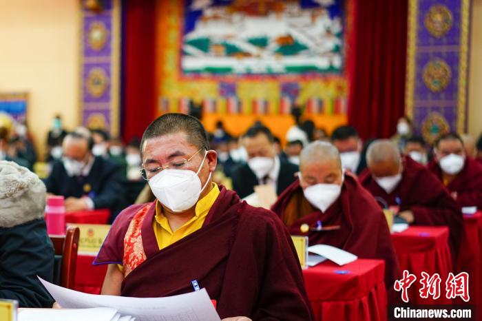 圖為宗教界委員參會建言資政?！〗w波 攝