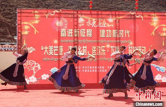 舞蹈《吉祥熱巴》?！∶⒖悼h委宣傳部供圖