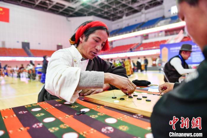 圖為比賽現(xiàn)場?！∝暩聛硭?攝