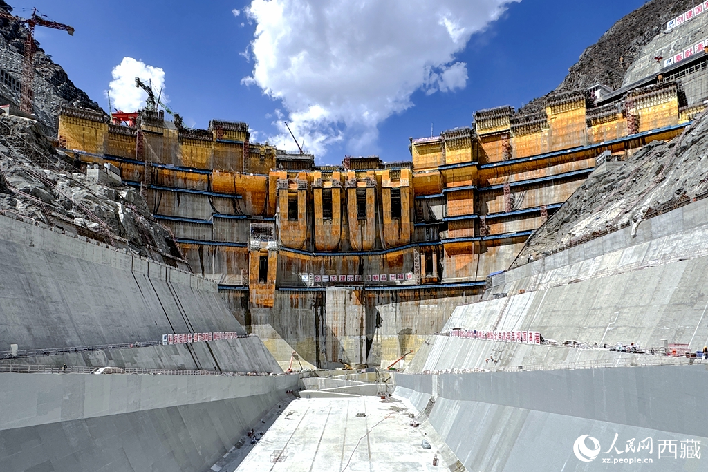 葉巴灘水電站。